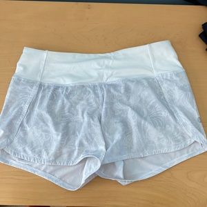 Womens LuluLemon Shorts Size 4 white